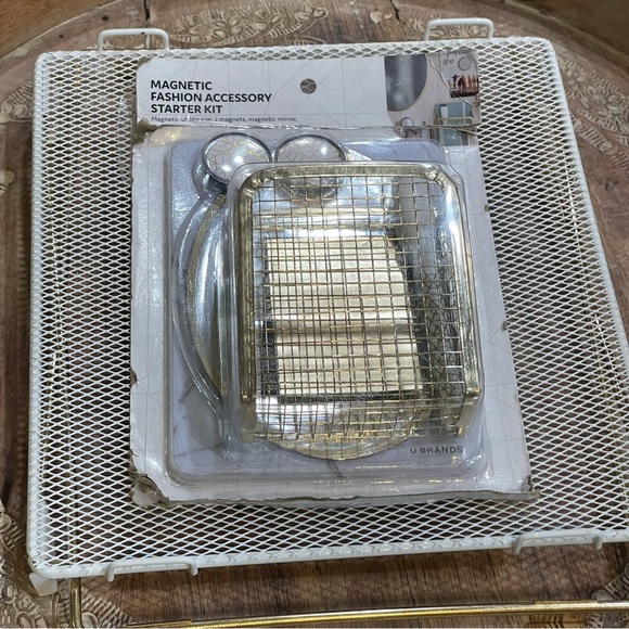 Locker Style mesh 12” shelf & magnetic starter kit - Picture 5 of 11